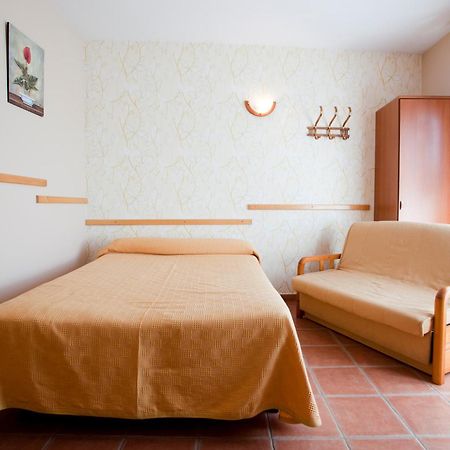 באניוס דה מונטמאיור Apartamentos Rurales "La Fuentecilla" מראה חיצוני תמונה