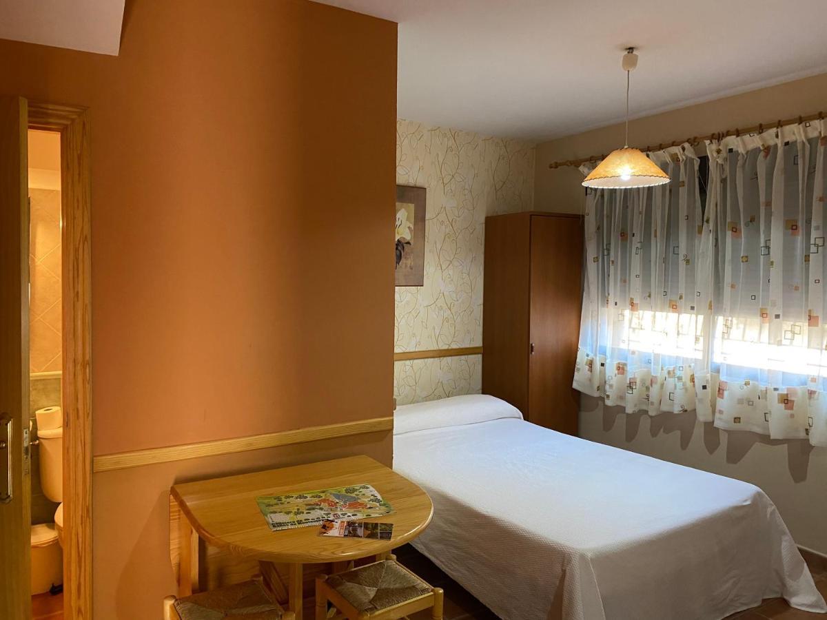 באניוס דה מונטמאיור Apartamentos Rurales "La Fuentecilla" מראה חיצוני תמונה